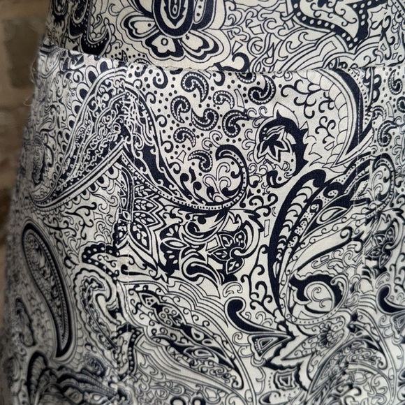 J Crew 100% Silk Navy & Ivory Paisley Pleated A-Line Midi Skirt Fully Lined Sz 6 - Picture 2 of 12